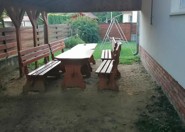 Sarkifeny Vendeghaz Vasarosnameny